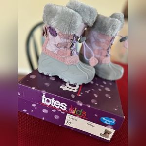 Totes Kids Winter Boots NWOT